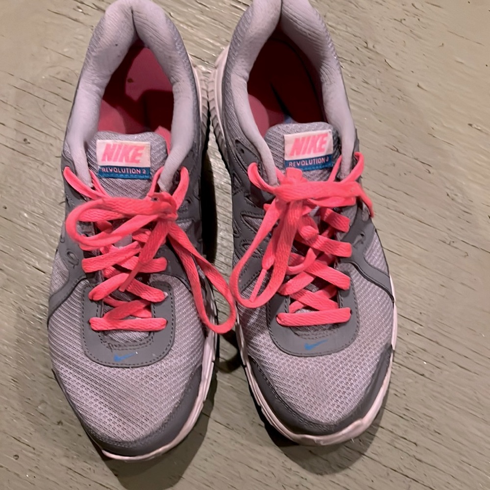 Nike Revolution 2.